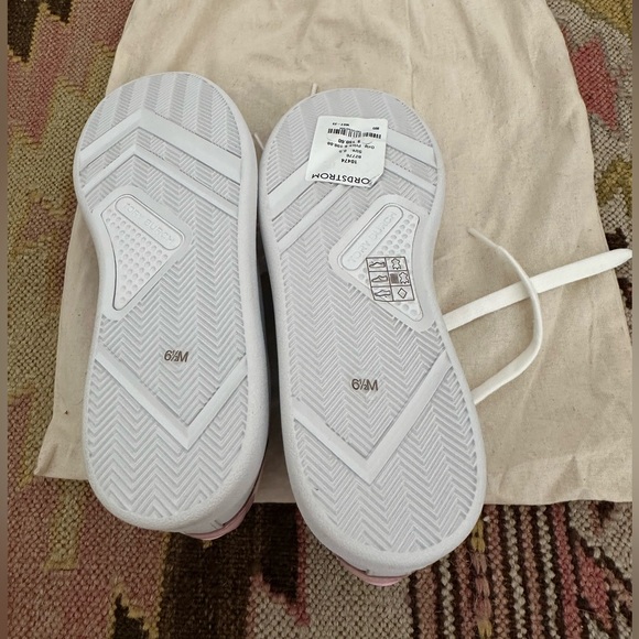 Tory Burch Howell Sneakers - Picture 7 of 7